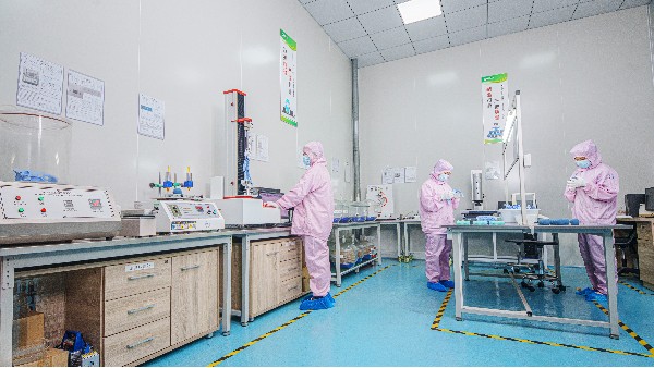 液态硅胶和固态硅胶的具体区别在哪？