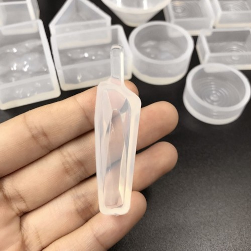立科精密解决硅胶保护套粘灰问题