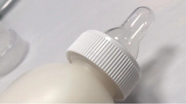 硅胶遇开水会产生有害物质吗？